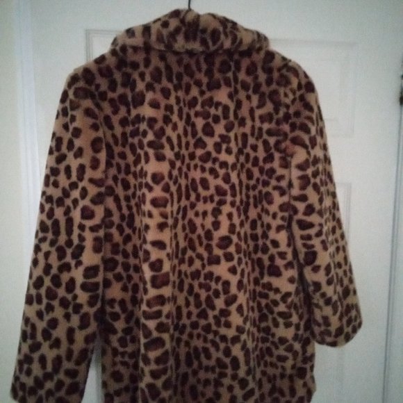 VINTAGE STYLE LEAPORD COAT - Picture 3 of 3